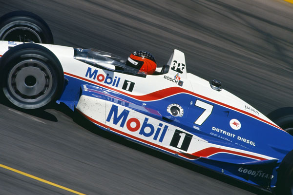 Paul Tracy fährt 1992 auf der Rennstrecke von Phoenix