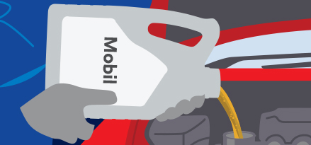 Ein Auto wird mit Mobil-Öl befüllt