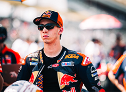 Pedro Acosta im Red Bull Rennanzug