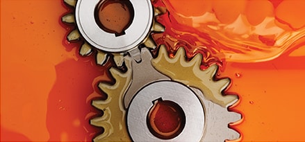 Getriebeschmierstoff orangefarben