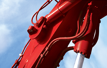 Hydraulikarm an Maschine