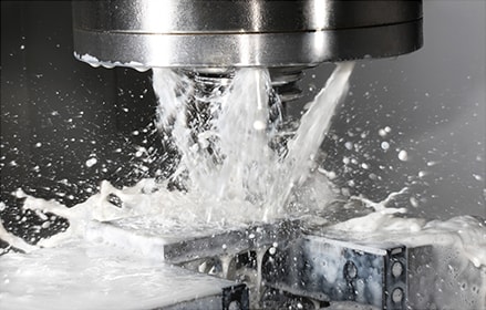 Weiße Kühlschmierstoffe für die Metallbearbeitung